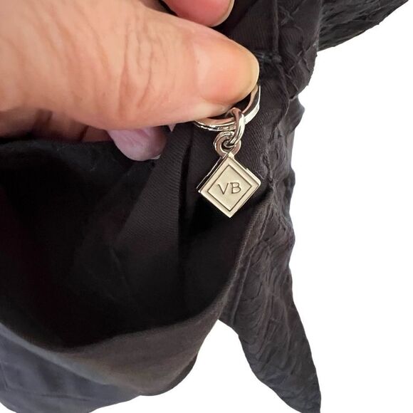 Vera Bradley Black Scrub Top. Size XL. Great Condition!! - Picture 3 of 10